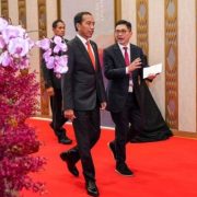 arsjad rasjid bersama dengan presiden jokowi