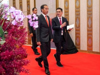 arsjad rasjid bersama dengan presiden jokowi