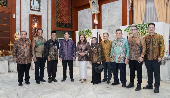 arsjad dalam Borneo Economic Forum bersama kolega