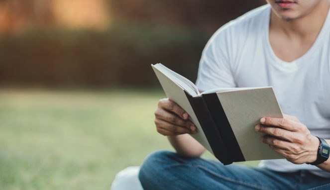 ilustrasi membaca buku