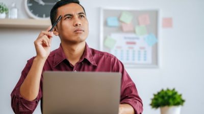 ilustrasi investasi leher ke atas adalah