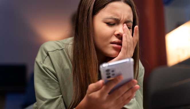 ilustrasi Strategi mengatasi efek samping doomscrolling