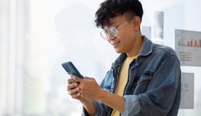 ilustrasi Bangun filter, pilih waktu, dan cek fakta