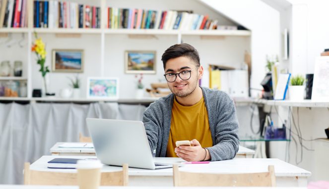 ilustrasi Memahami manfaat gemar belajar sebagai strategi upgrade diri