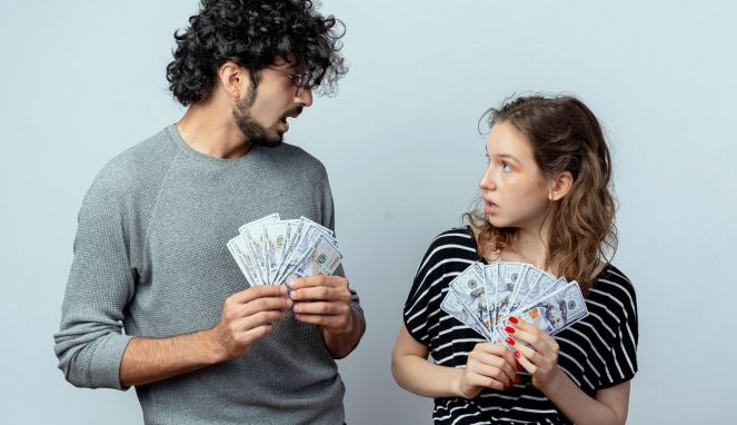 ilustrasi kesenjangan gaji pria dan wanita